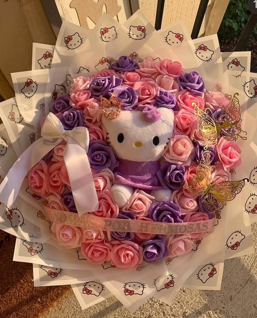 Hello Kitty Character Bouquet